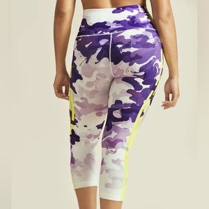 WITH Peloton Legging camo purple nail polish L